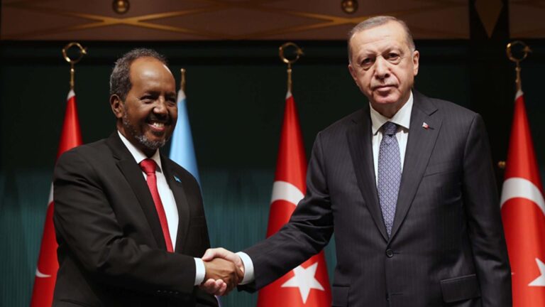 Turkiyya da Somaliya sun sanya hannu kan yarjejeniyar fara hakar man fetur da iskar gas a tekun Somaliya